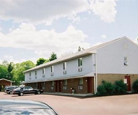 Knights Inn Center Valley Экстерьер фото