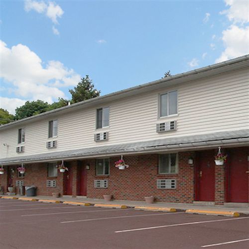 Knights Inn Center Valley Экстерьер фото