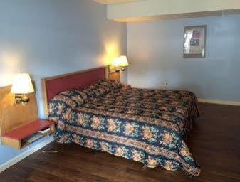 Knights Inn Center Valley Экстерьер фото